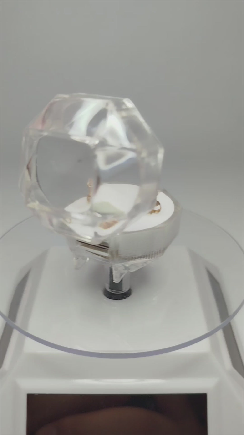Aros de oro 14k con piedra cristal