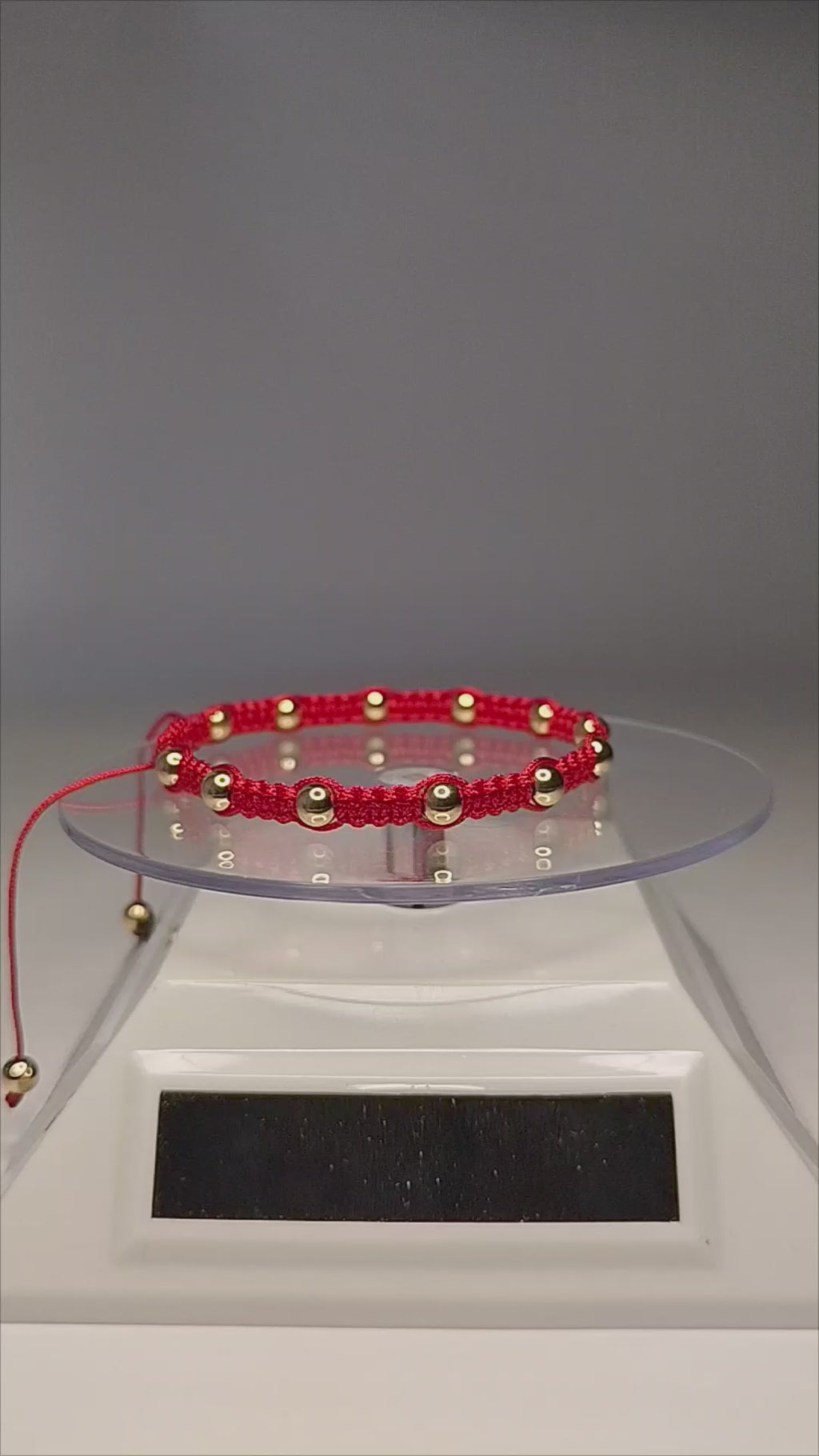 Pulsera de hilo rojo con 14 pelotitas de oro 14k / oro 18k