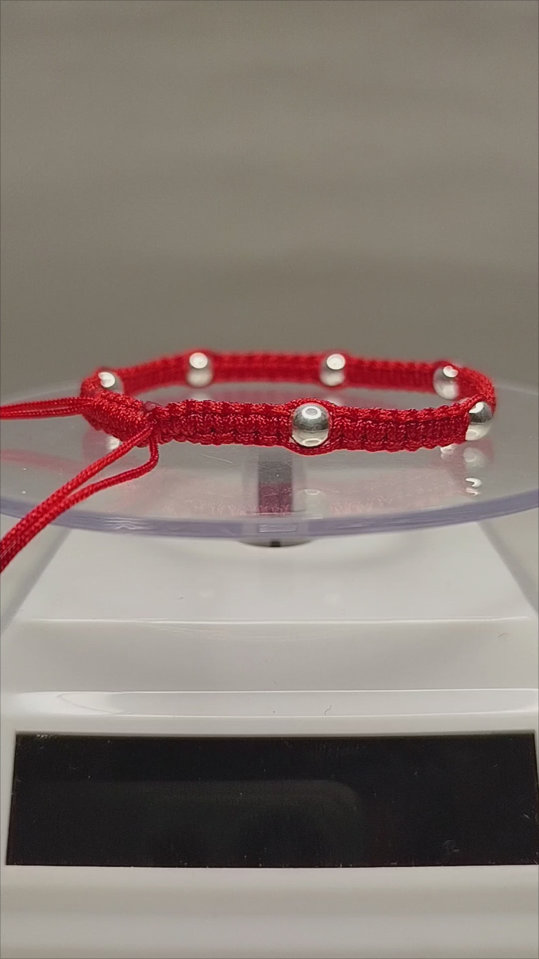 Pulsera de hilo rojo con 8 pelotitas de plata 950