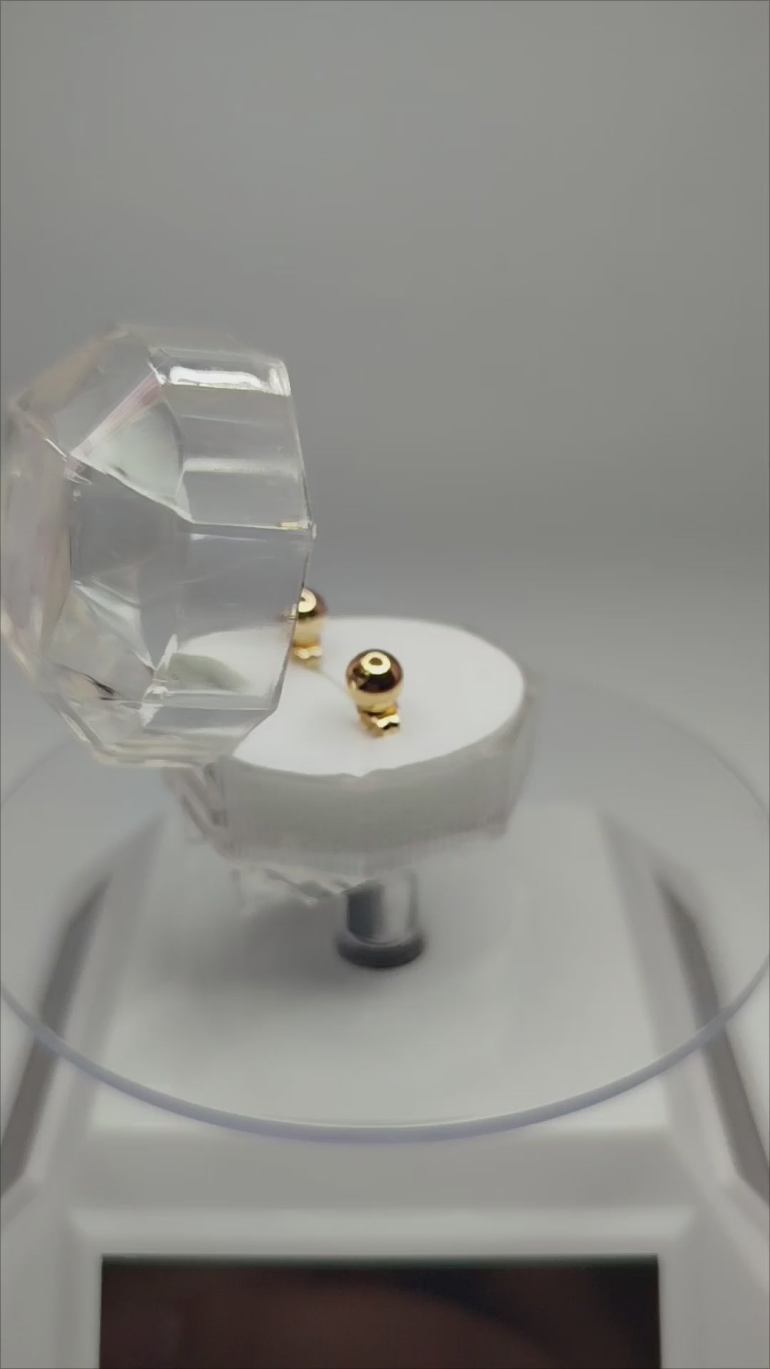 Aros pelotitas de oro 14k